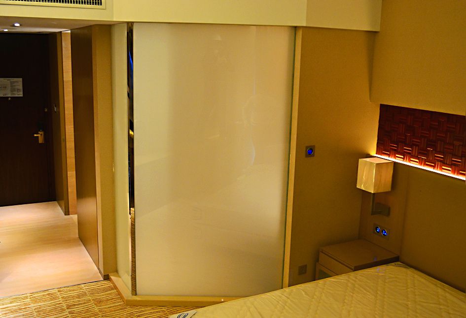 Suzhou Ri'hang Hotel 1- off.JPG