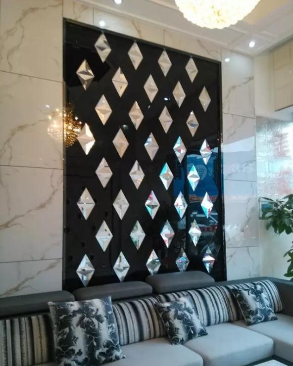 Decorative Diamond Shape Beveled Mirror Wall